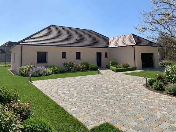 Maison avec garage à Celles-sur-Ource