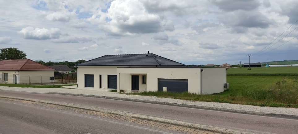 Maison avec garage à Saint-Benoît-sur-Seine