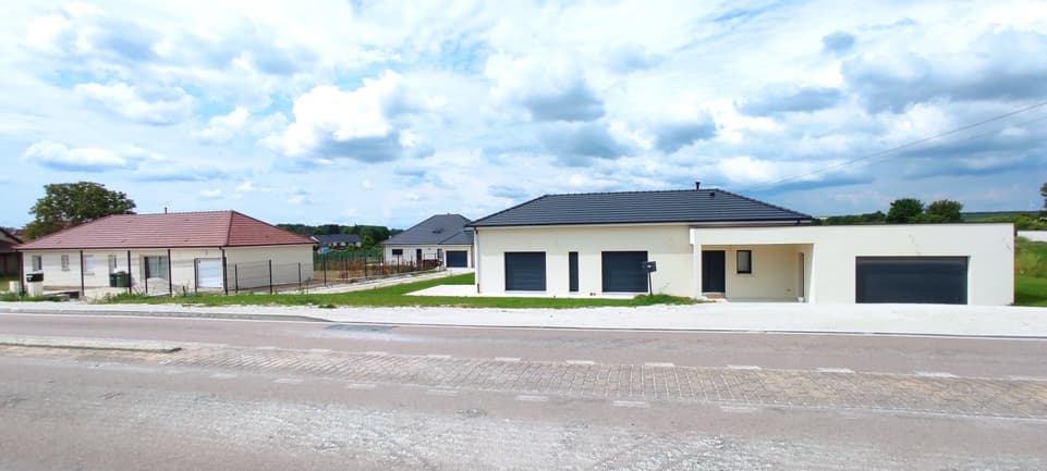 Maison avec garage à Saint-Benoît-sur-Seine, vue 4